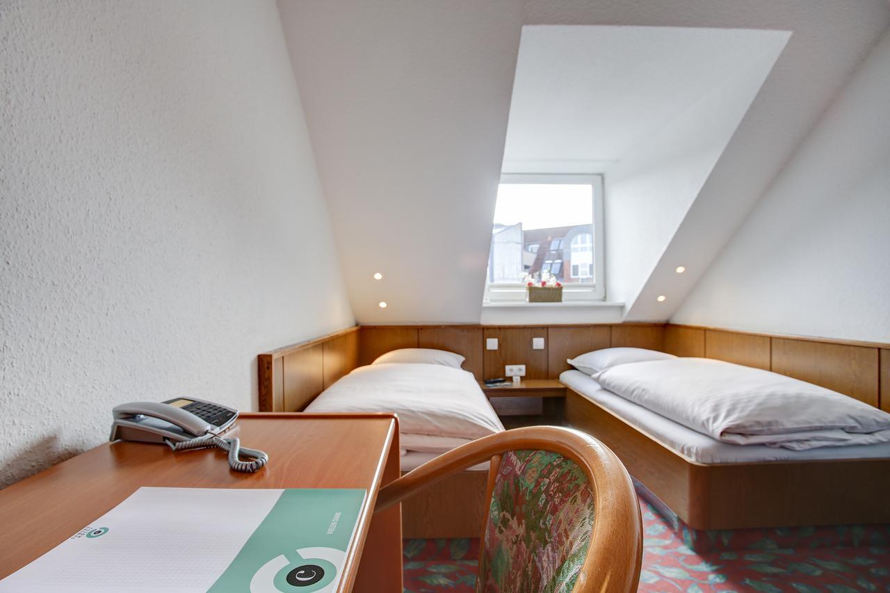 Ina Hotel Consul Kiel Exterior photo