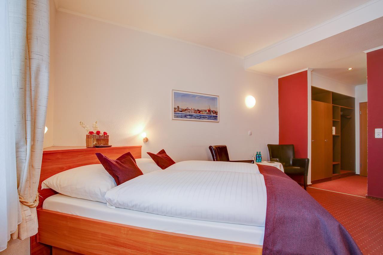 Ina Hotel Consul Kiel Exterior photo